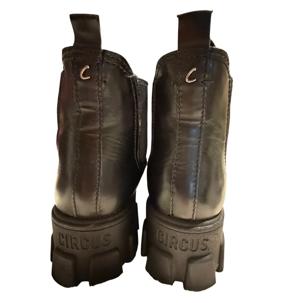 Circus by Sam Edelman Darielle Black Lug Sole Chelsea Ankle Boots Womens 11